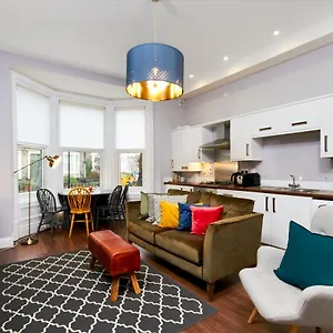 Lovely Abode In - Sleeps 4 - Ground Floor , Newcastle upon Tyne United Kingdom