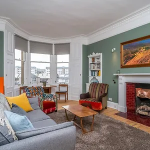 New Stunning 3 Beds Flat In Chic Area Of The , Edinburgh United Kingdom