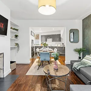 Lovely 2 Bed In - Parking , Bath United Kingdom