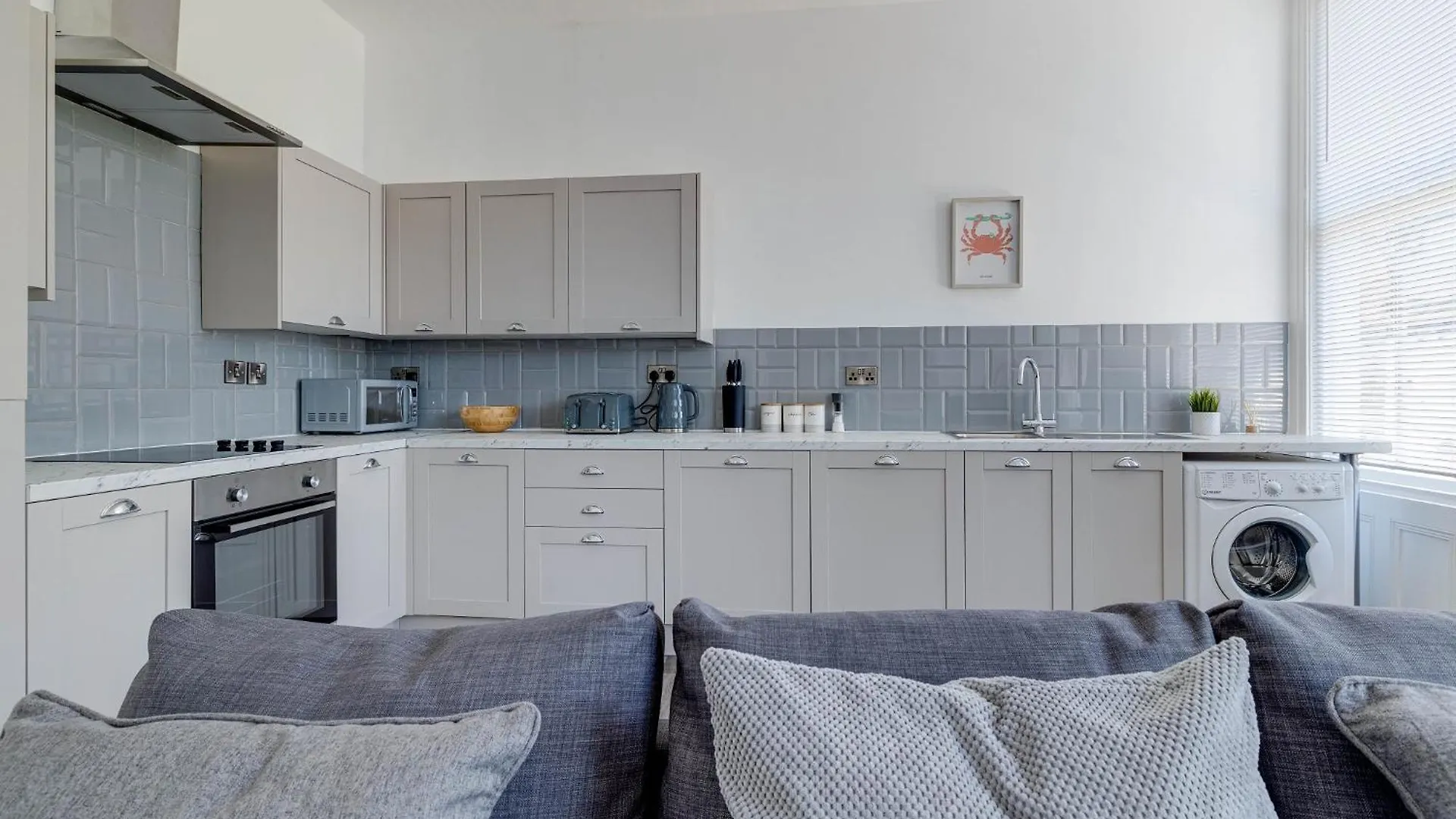 Apartment No 2 At Empire 39 Scarborough